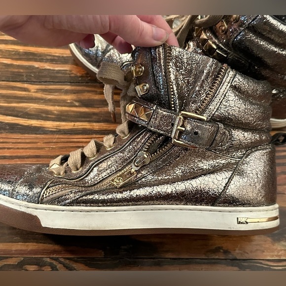 MICHAEL KORS Golden high top sneakers - Picture 1 of 8